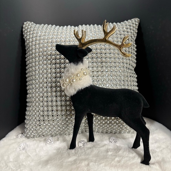 Holiday throw pillows - Picture 3 of 3